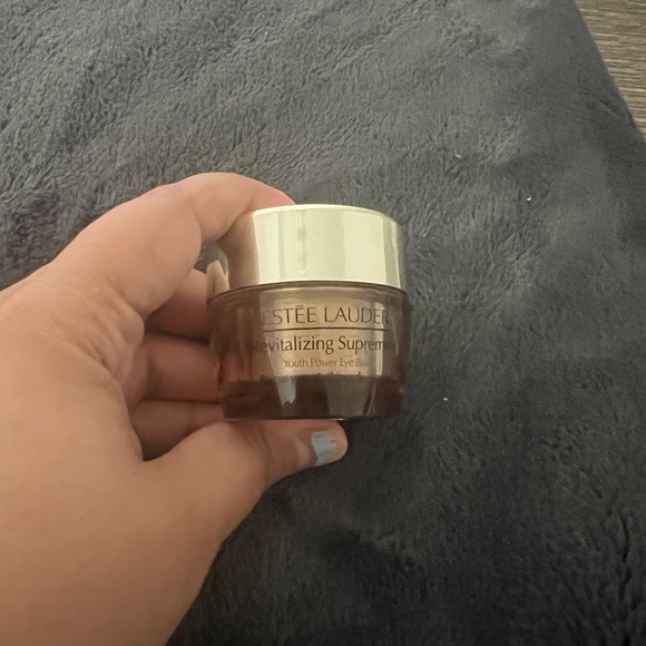 Estée Lauder Revitalising Supreme+ Youth Power Eye Balm - Picture 3 of 4